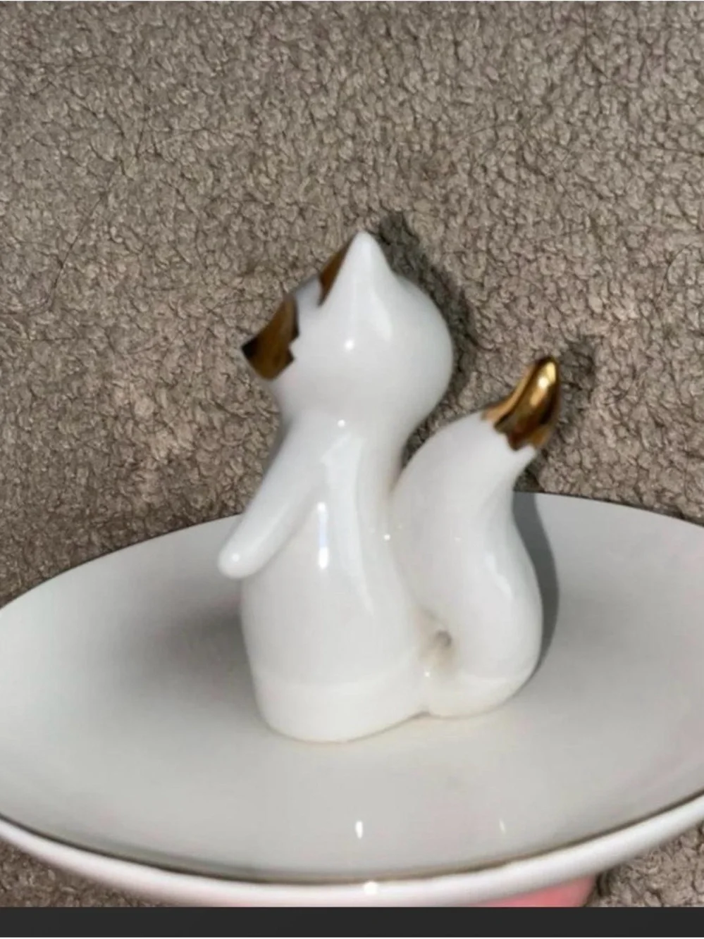Charming Charlie White Cat Jewelry Dish with Gold Accent
